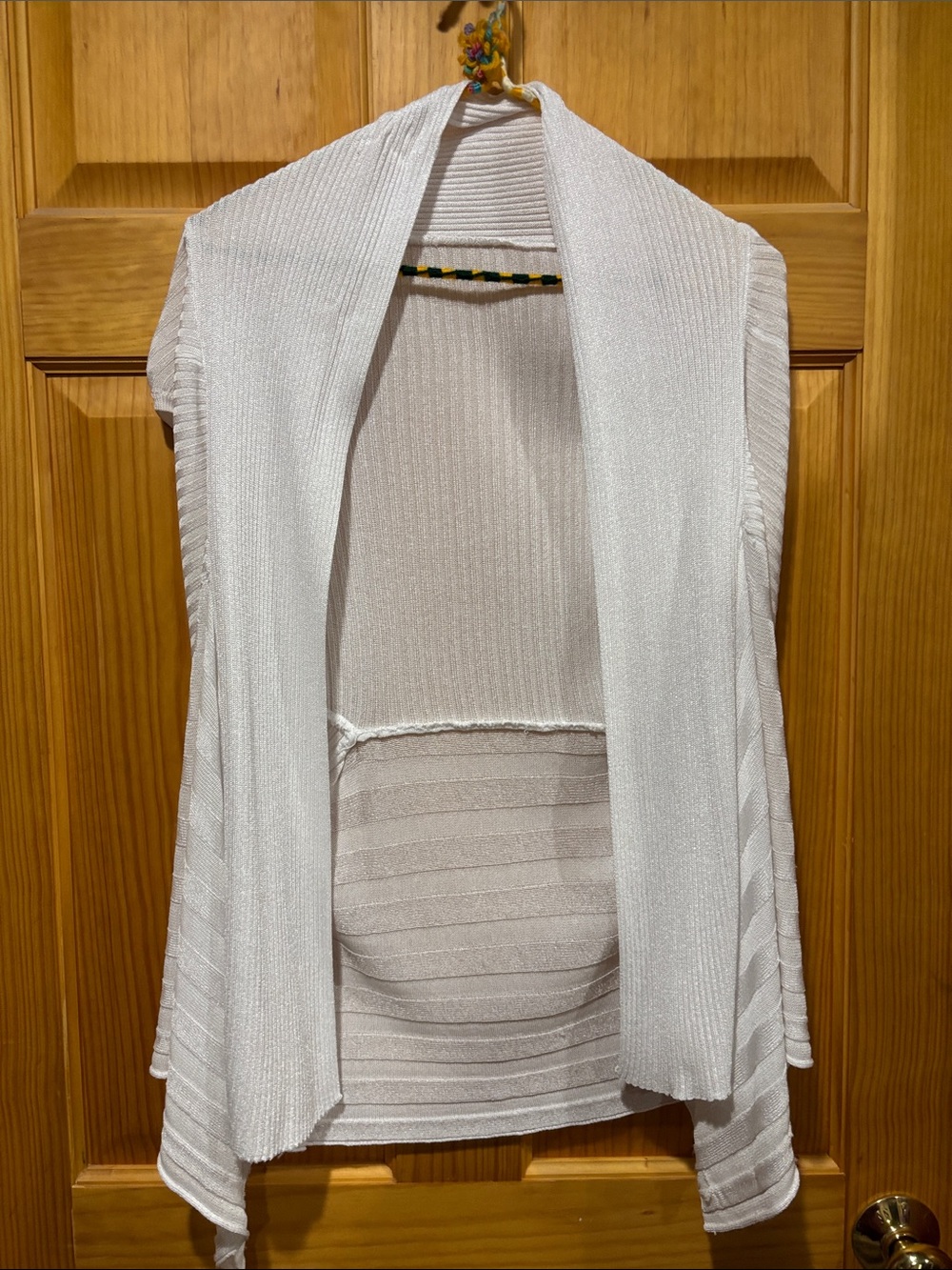 Women's White Open-Front Ribbed Cardigan Vest